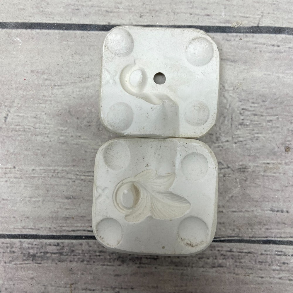 Unbranded Ceramic Casting Mold BEE