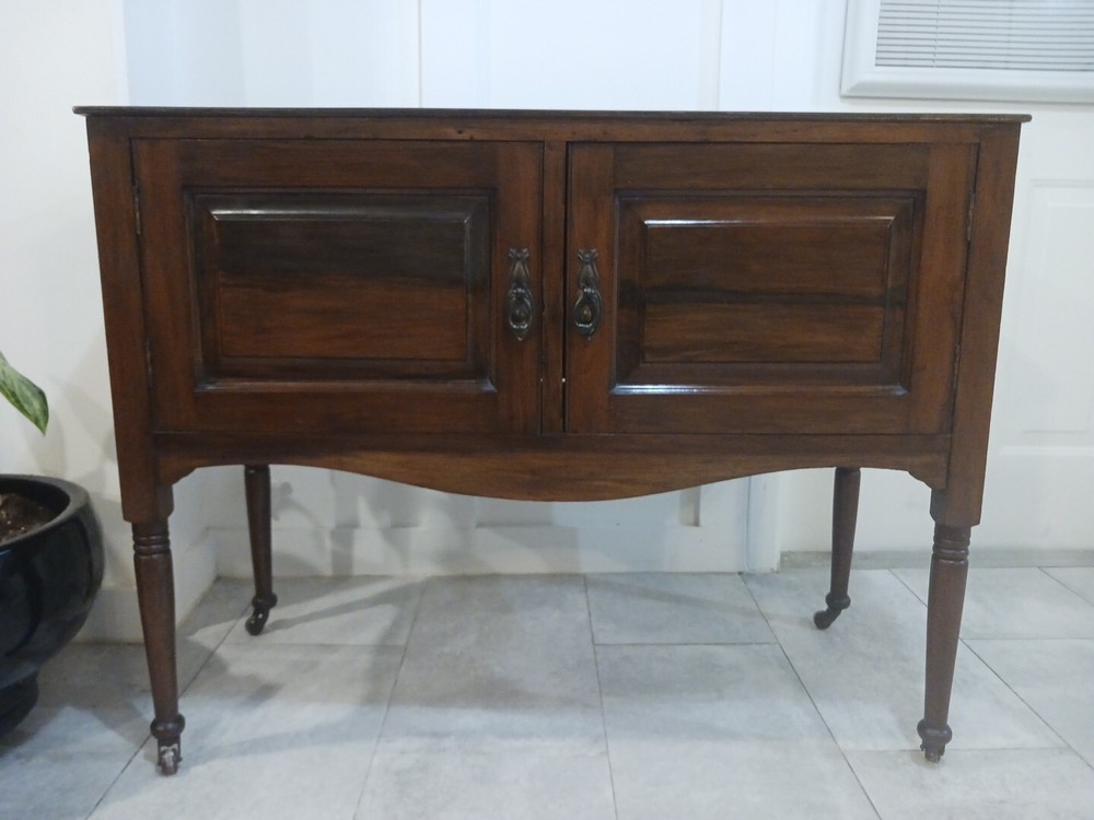 Walnut Antique Sideboard Buffet Cabinet 2 Doors With Lock On Casters