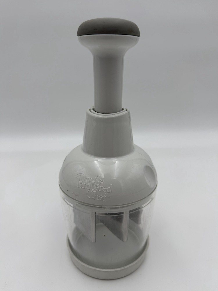 Pampered Chef Push Function Food Chopper - White Read