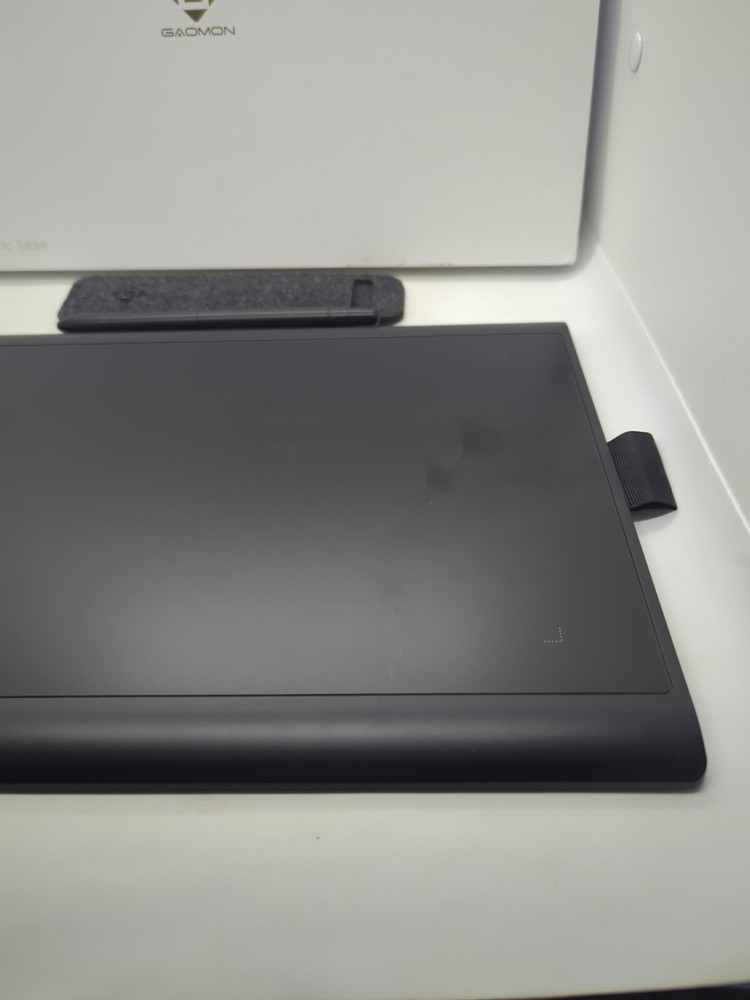 GAOMON M10K 2018 Version Graphic Drawing Tablet Battery-Free W/ Box + Inserts