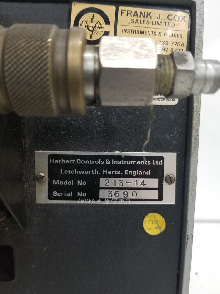 Herbert Controls 213-14 Sigma Dialair Pneumatic Panel Meter .05-0-.05 mm Range