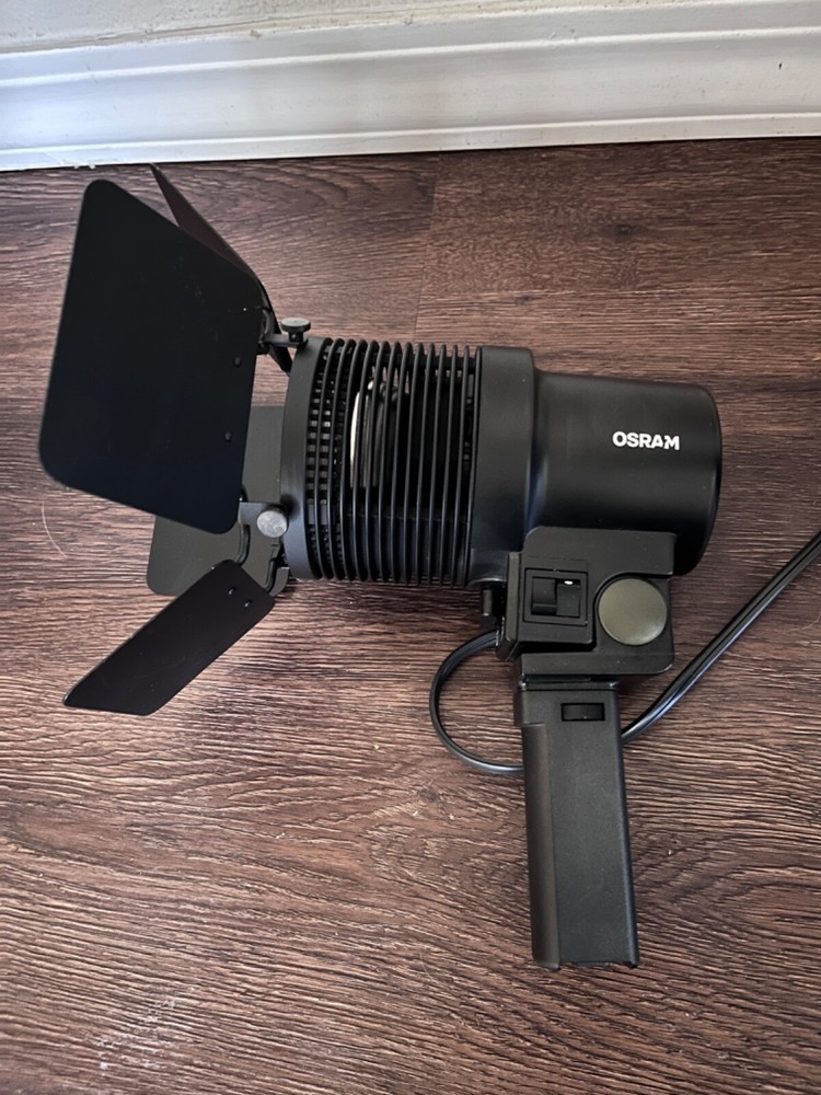 Osram Continuous Light Studio SLP 1000 - 1000W Light. Cooling Fan Inside.