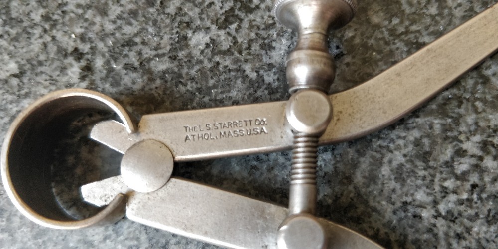 nice STARRETT 4" 73 + 79 Inside + Outside Calipers