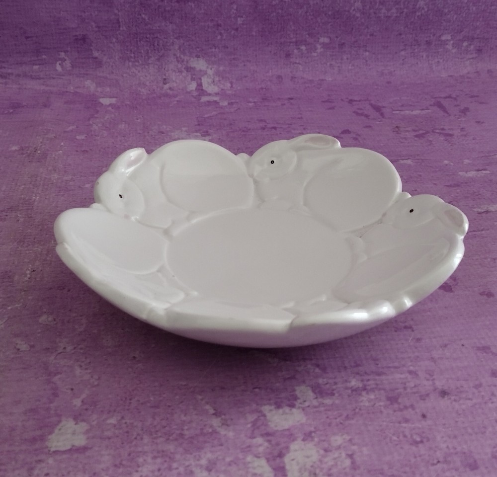 Bunny Rabbits Plate Dept 56 Easter Decor Shallow Dish White Ceramic 7.5 inch