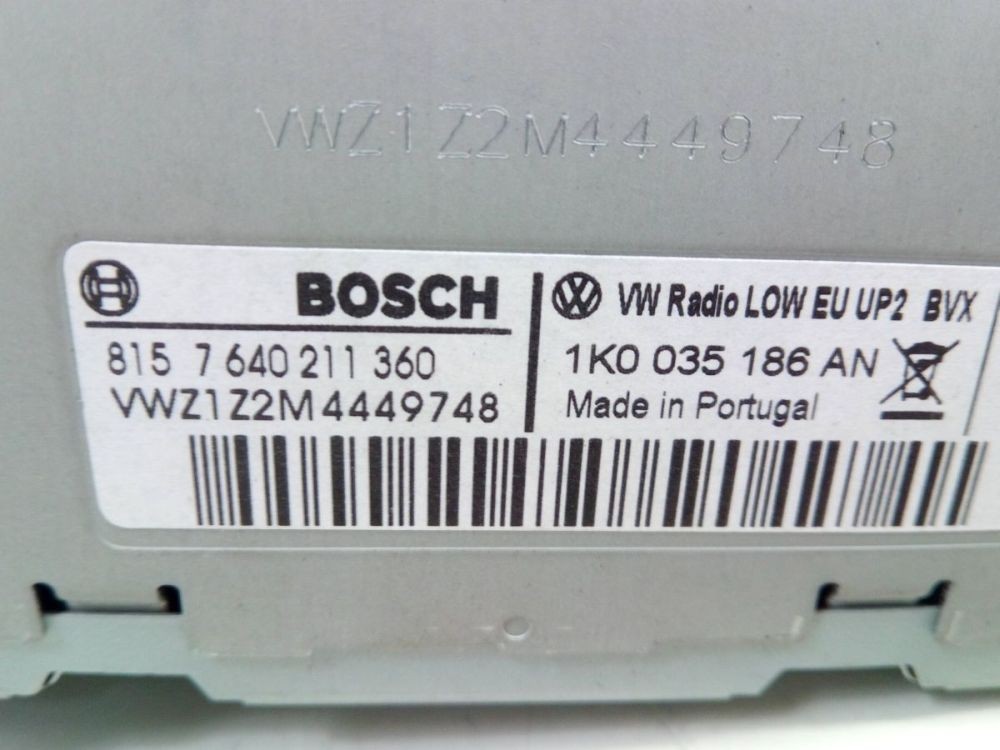 Radio/CD Changer Combination Di*CODE not present. Fits VW Touran (1T3