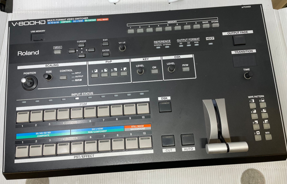 Roland V-800HD Multi-Format Video Switcher