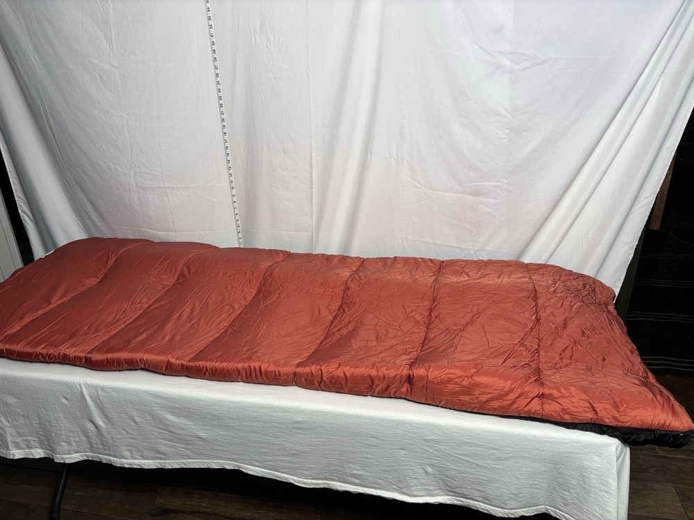 Eddie Bauer Sleeping bag - 33x80