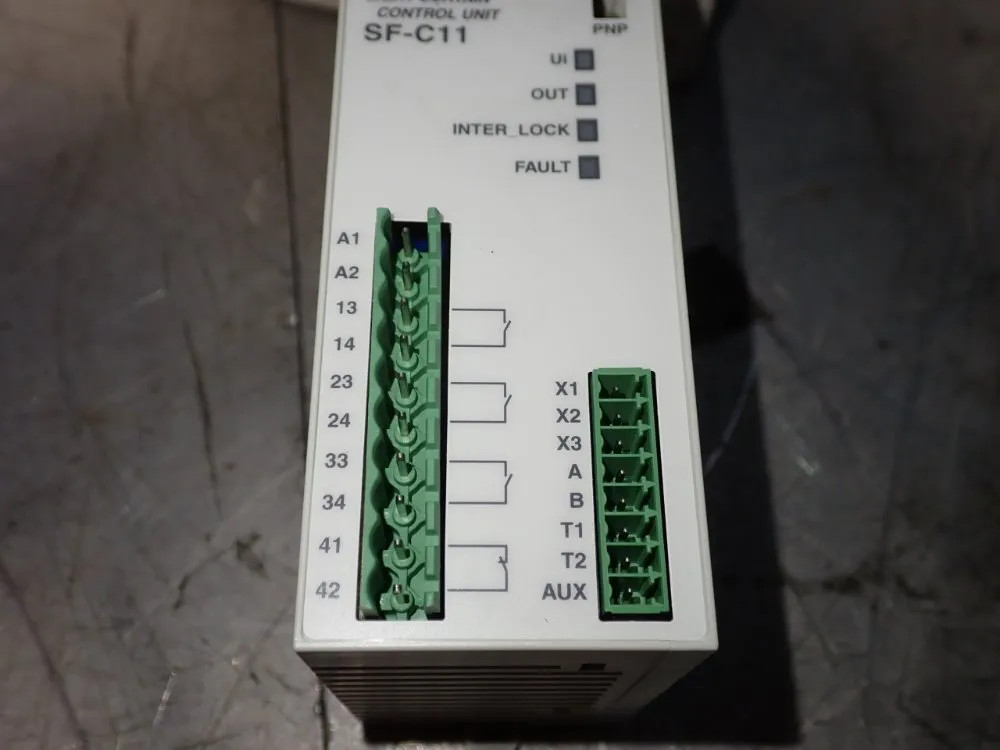 SUNX LIGHT CURTAIN CONTROL UNIT SF-C11