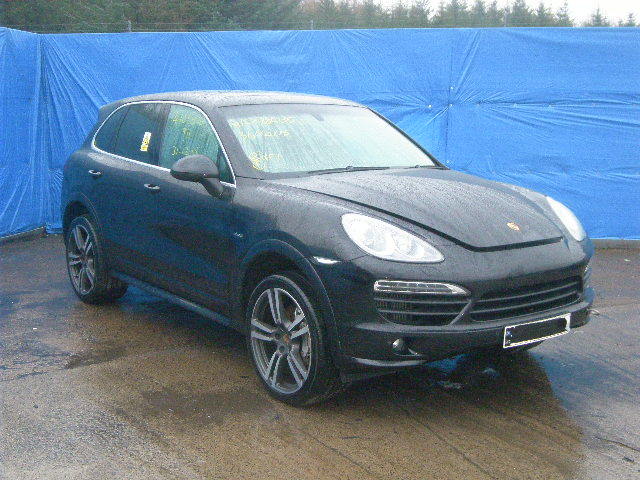 PORSCHE CAYENNE 958 2013 HAZARD WARNING TRIANGLE 8K0860251