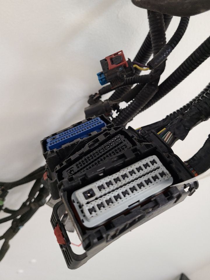 2014 GMC TERRAIN Engine Wire Harness