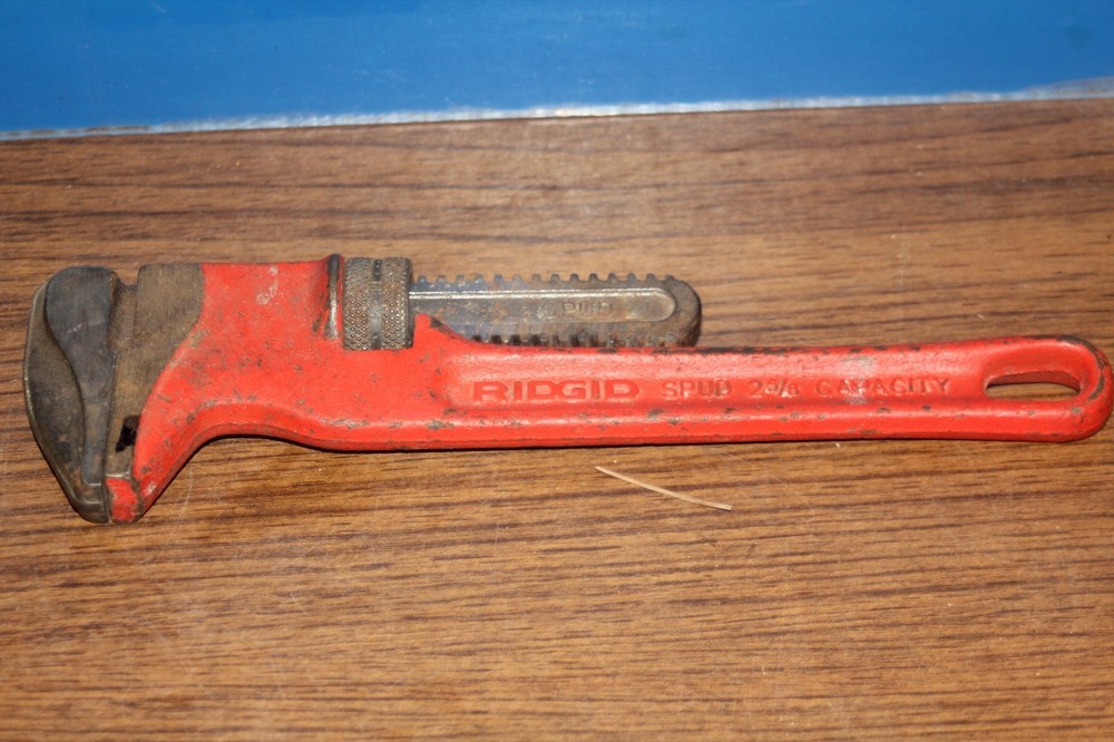 RIDGID SPUD 2-5/8" Heavy Duty Pipe Wrench