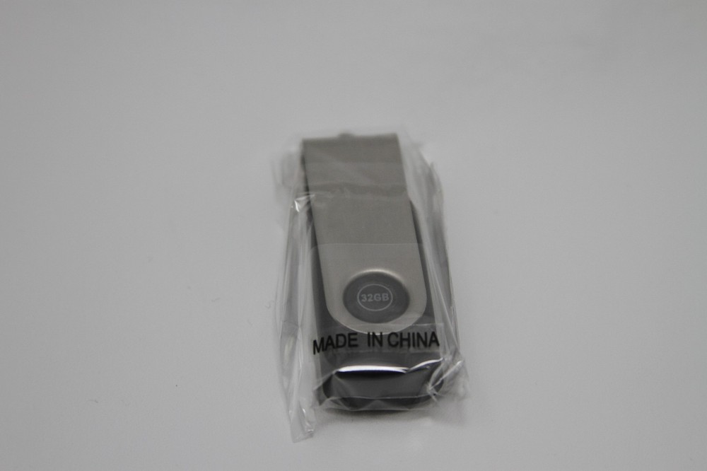 USB Flash Drive 32GB - Unbranded - USB 2.0 - FAT32 Format for Multimedia