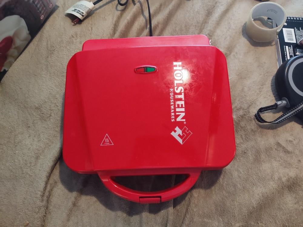 holstein cupcake maker