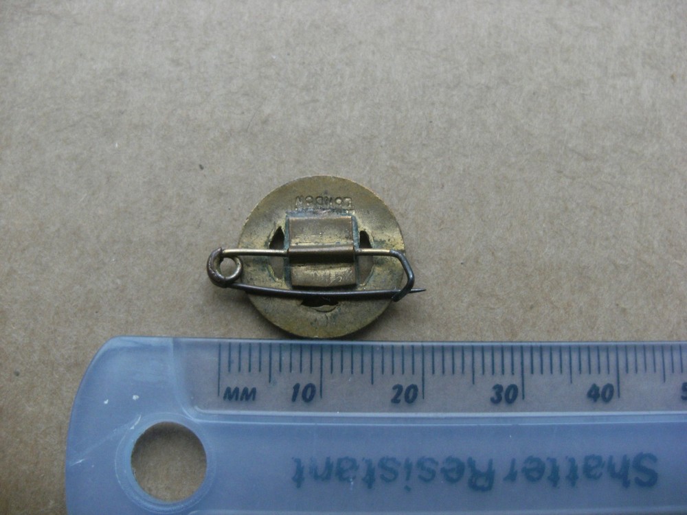 Trade Union Pin Badge - CMS Young People's Union (Shop Ref A2.4)