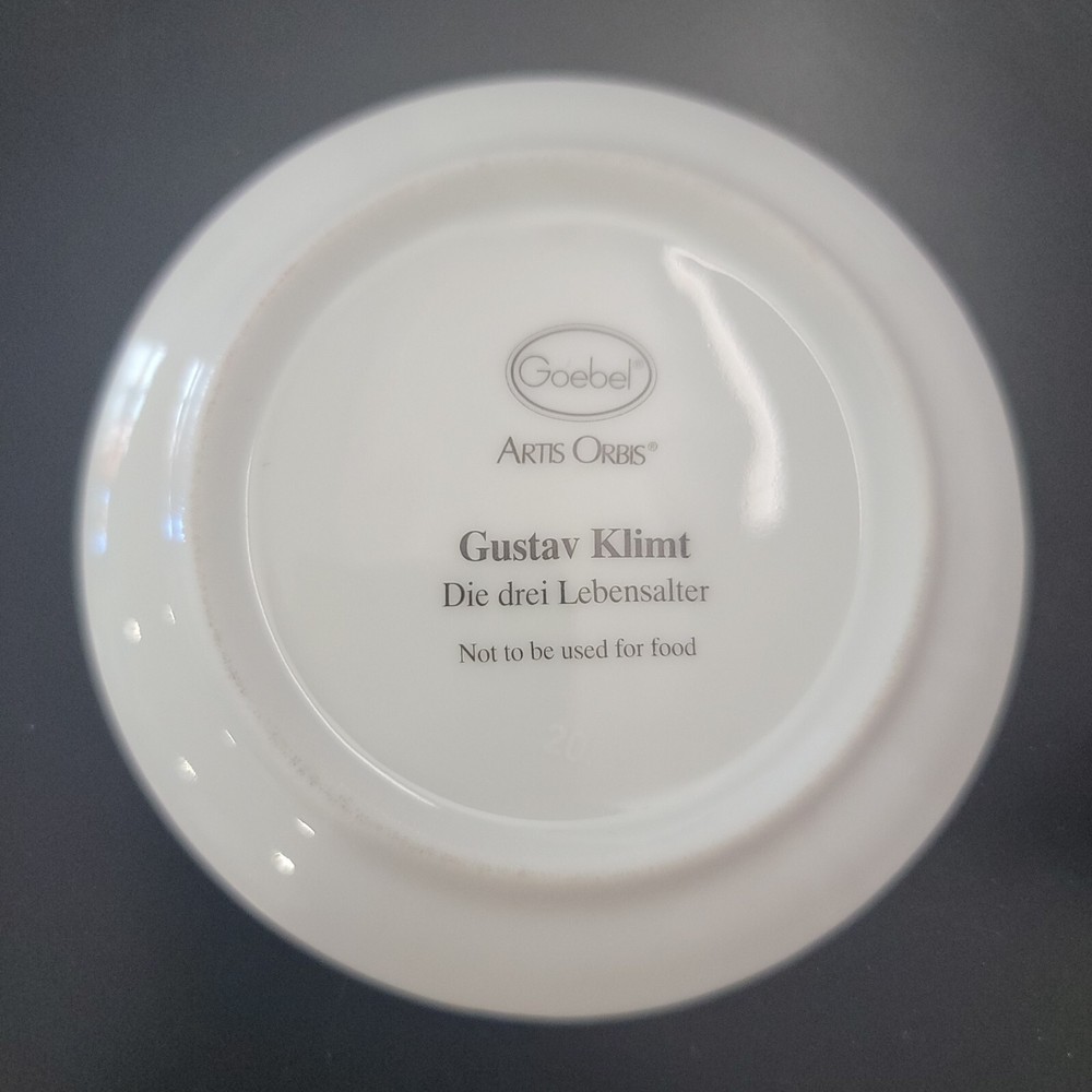 Goebel Mini Vases 4 W/ Two Mini Plates