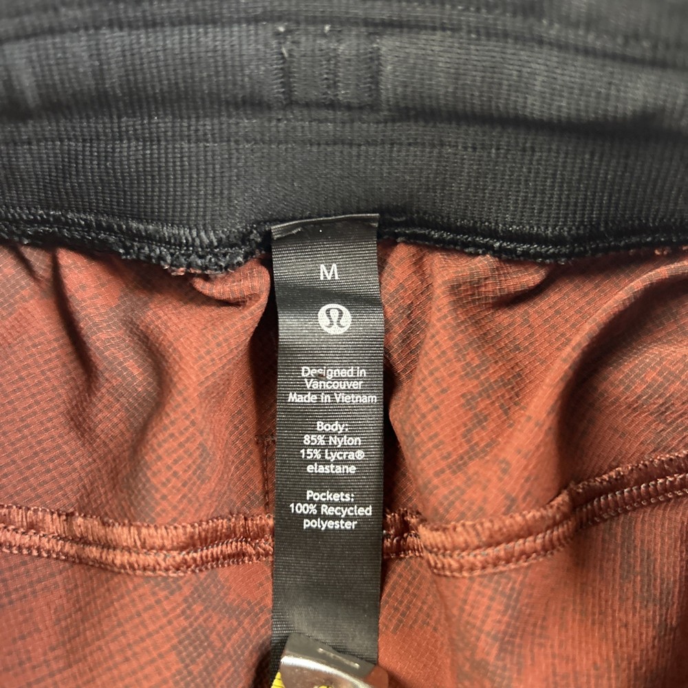 Lululemon Shorts Mens Medium Lineless Athletic Training