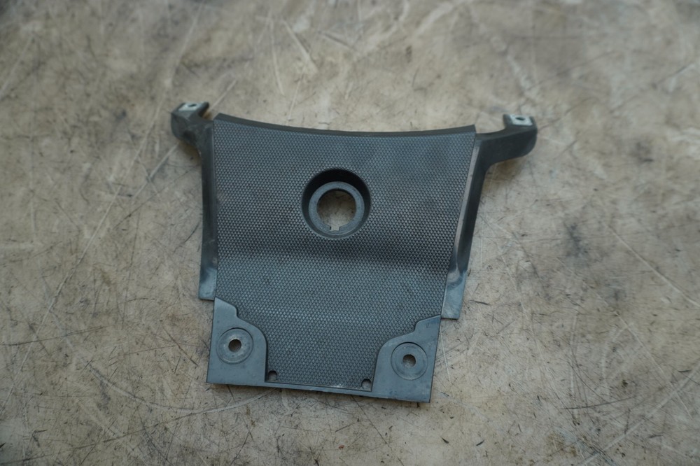 HAS SMALL DENT IN OUTER LIP SEE PICS