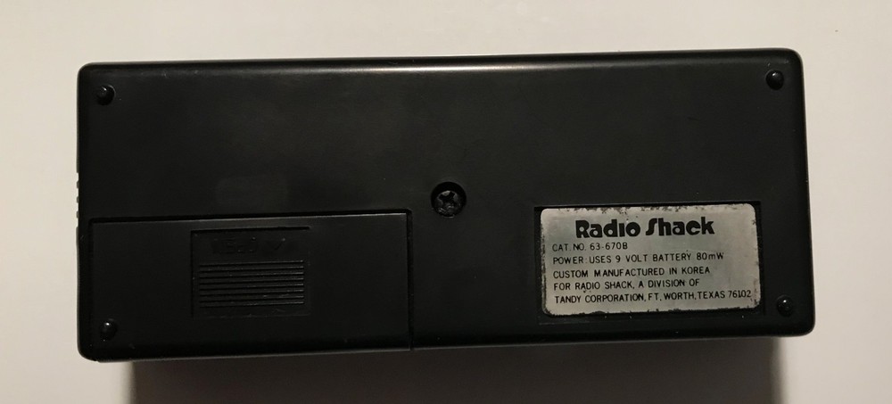 Radio Shack - ELECTRONIC GUITAR TUNER 63-670B