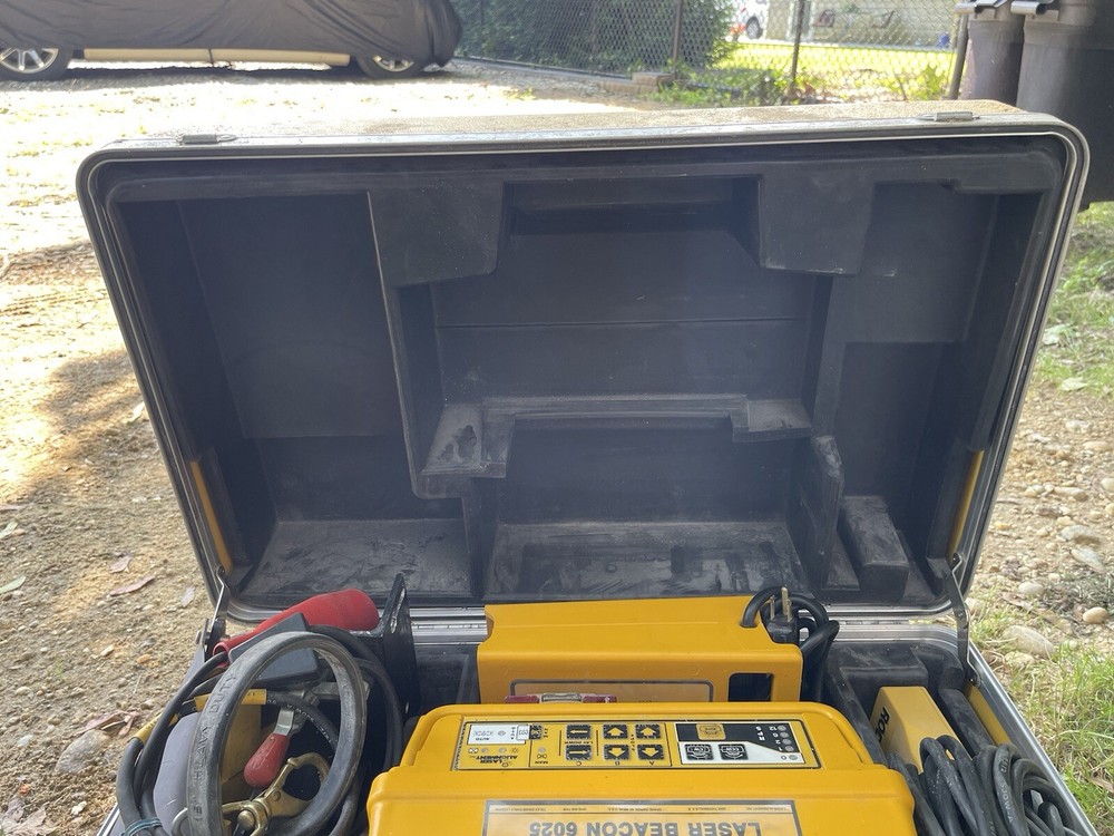 Laser Alignment Laser Beacon #6025 W/ Universal A.C Converter Construction Tool