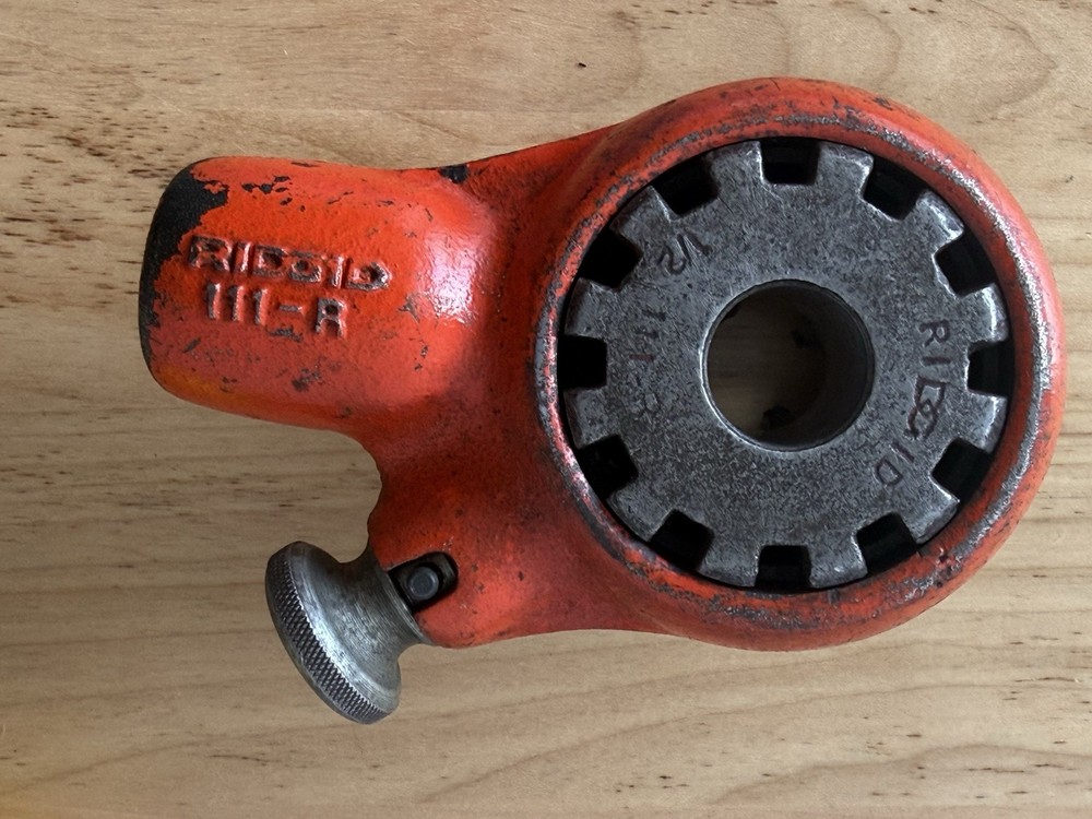 Ridgid 111-R Pipe Threader With Handle & Die Head 1/2"