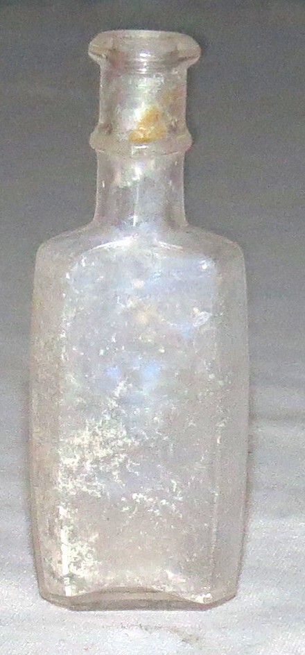 Vintage 2.3/4 inch Small Rectangular R&M Medicine Bottle
