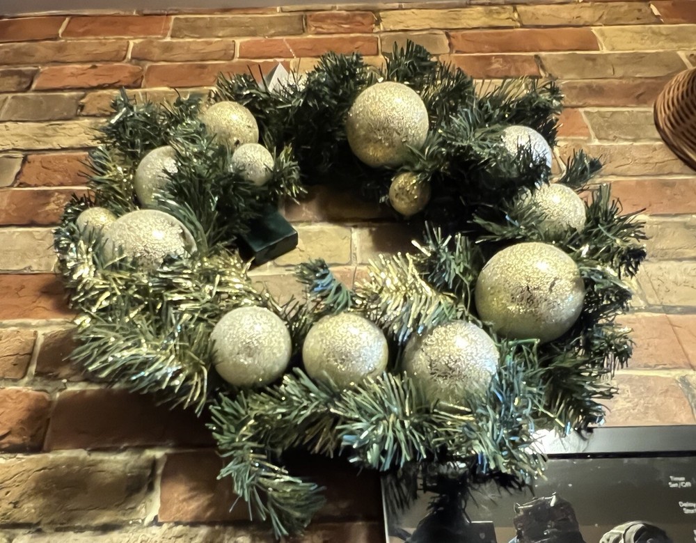 Artificial CHRISTMAS WREATH With PINE CONES 20” Across Front, 5” Deep Pre-Owned