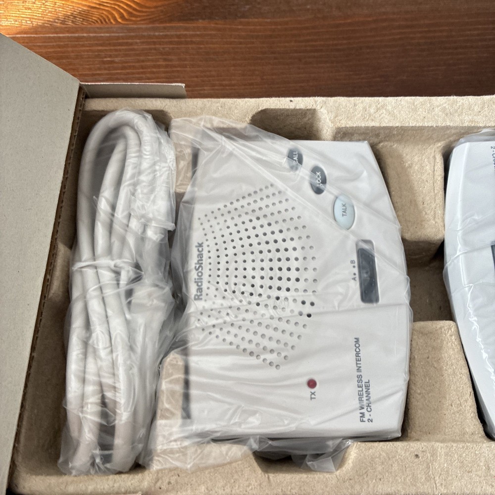 Radio Shack 2 Channel Intercom System 43-3106 2 Intercoms NEW Sealed