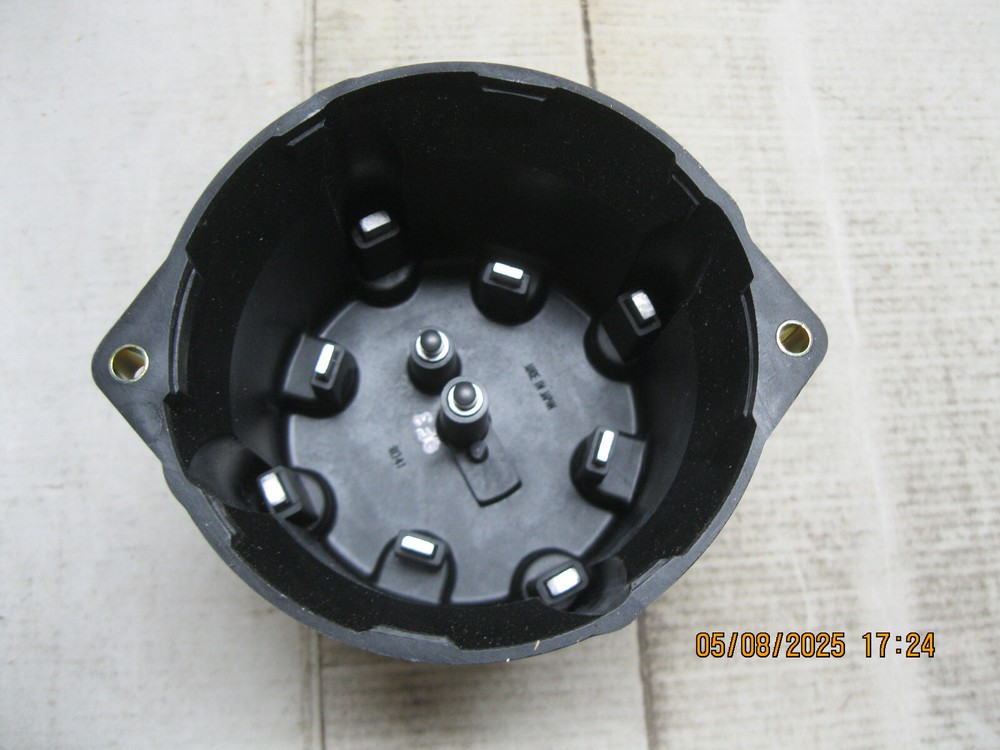 Distributor Cap Standard JH87 (cap only, no screws)