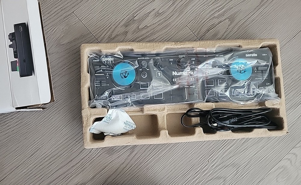 Numark DJ2GO2 Touch Pocket DJ Controller for Serato