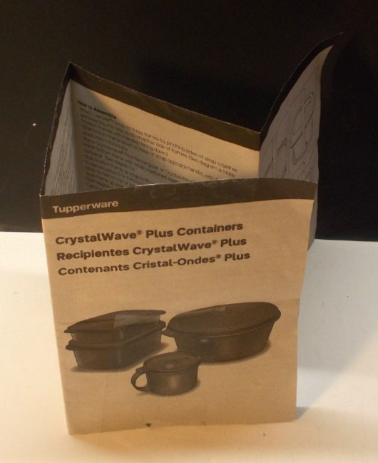 Tupperware 3155A & 2645A Vented Microwave Containers 2 & 2 1/2 Cups Blue & Red