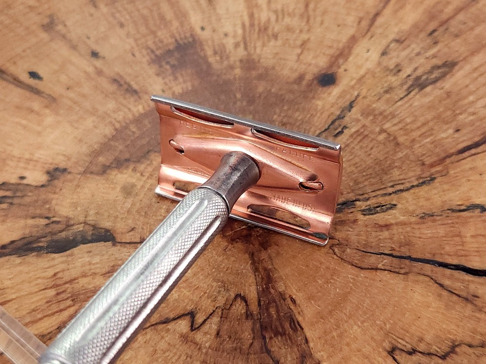 Gillette Contract Tech Vintage Double Edge Safety Razor