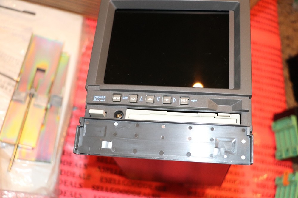 Yokogawa VR202-0/D2 Recorder New