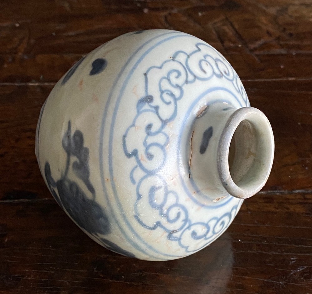 Circa 1500 Chinese Ming Dynasty Ceramic Jar superb condition