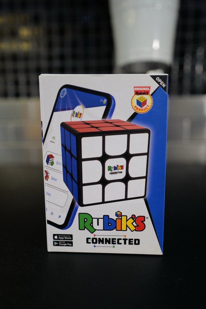Rubik’s Connected ~ The Official Bluetooth Enabled Smart Speed Cube 3x3 NEW