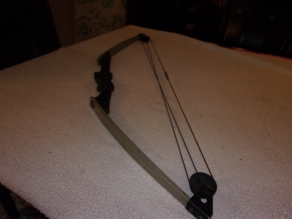 Vintage Darton Falcon Compound Bow