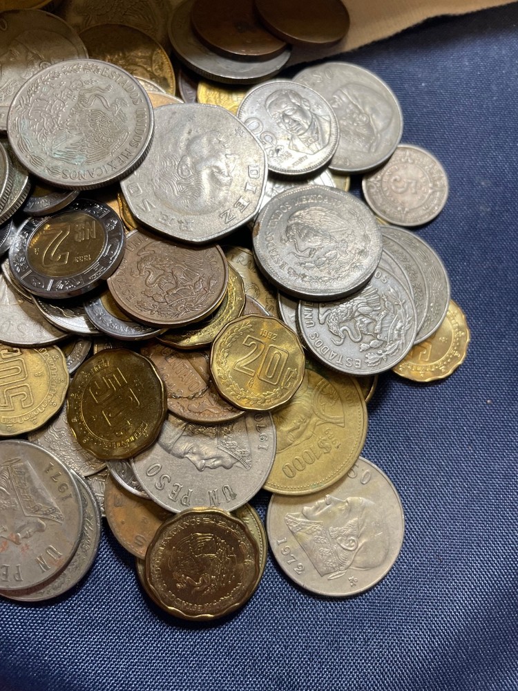 Mexico  5 pounds mixed dates denominations and conditions