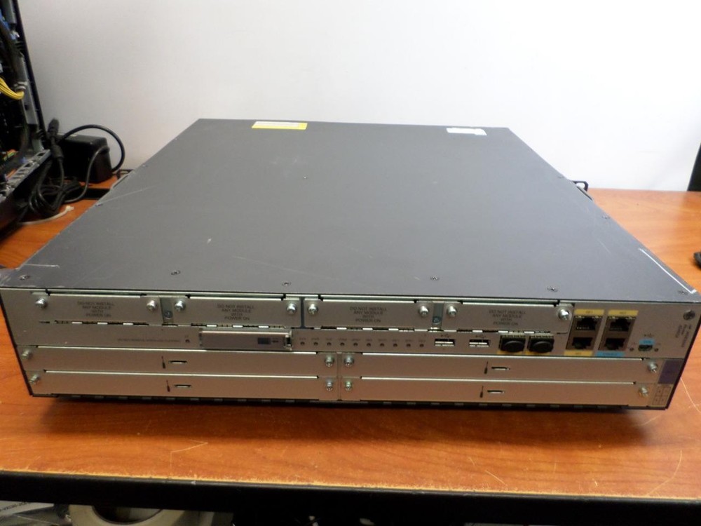 HPE FlexNetwork MSR3044 Router JG405A