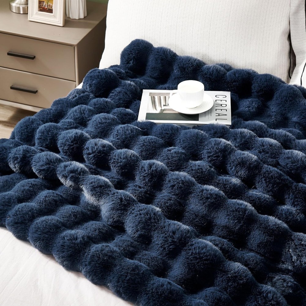 DREAMNINE Oversized Soft Thick Twin Size - 60" x 71", Navy Blue
