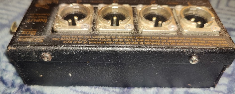 Le Maitre Pyrotechnics Series Box 4 Way Splitter