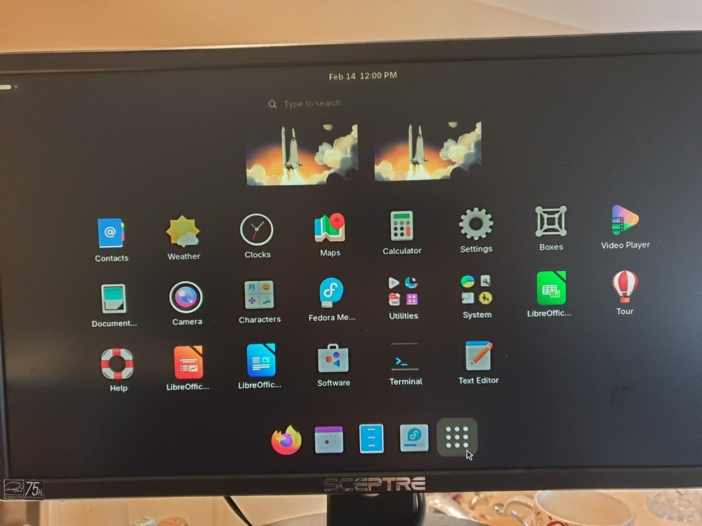 Linux Fedora V43-1.6, 64-bit, Bootable Live and Install USB Flash Drive