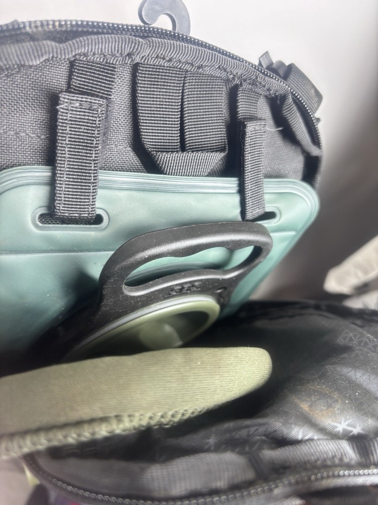 Condor LCS Tidepool Hydration Carrier Black NWT