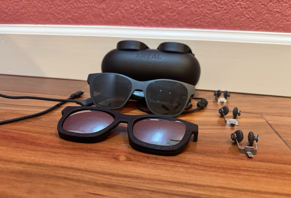 XREAL Air 2 Smart AR Glasses Bundle – Includes Custom Strap & 3D-Printed Lenses!