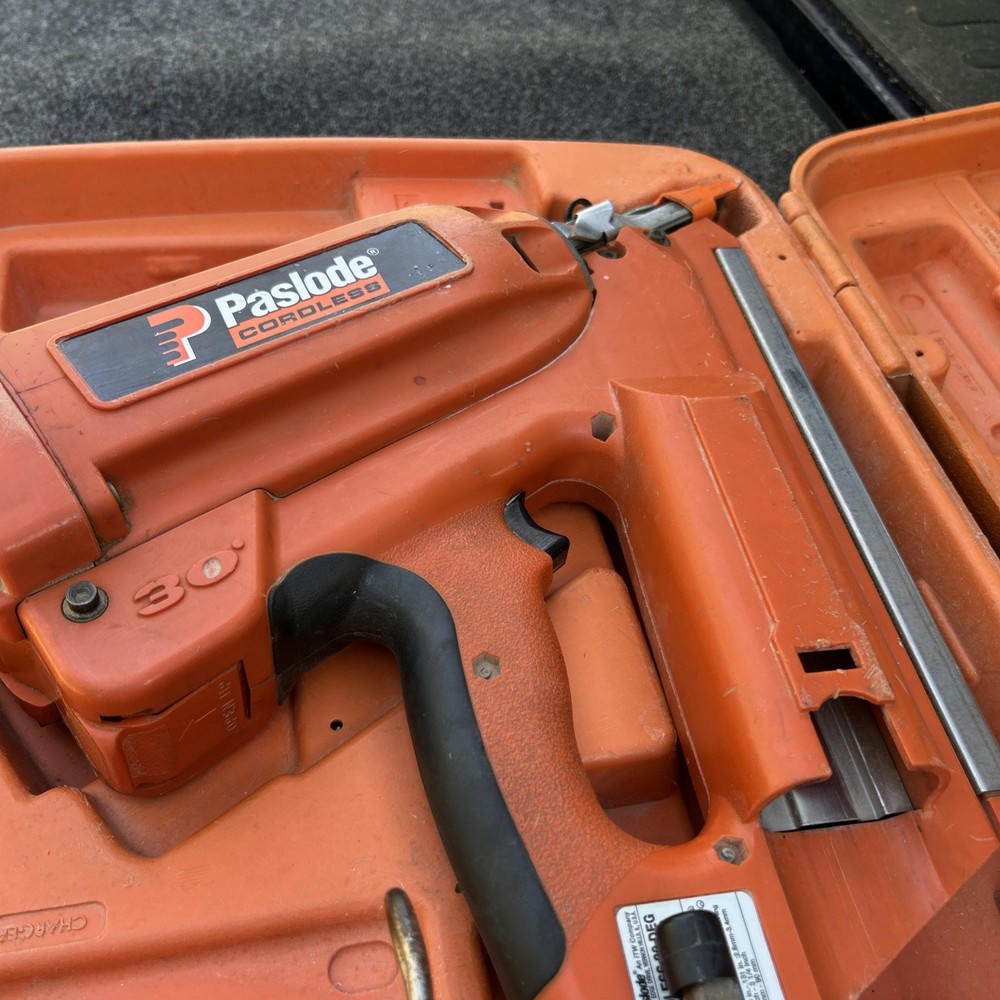 Paslode 30 Degree Framing Nailer (Untested)