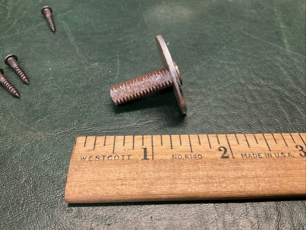 (1) Steel Dummy Threaded Door Knob Spindle