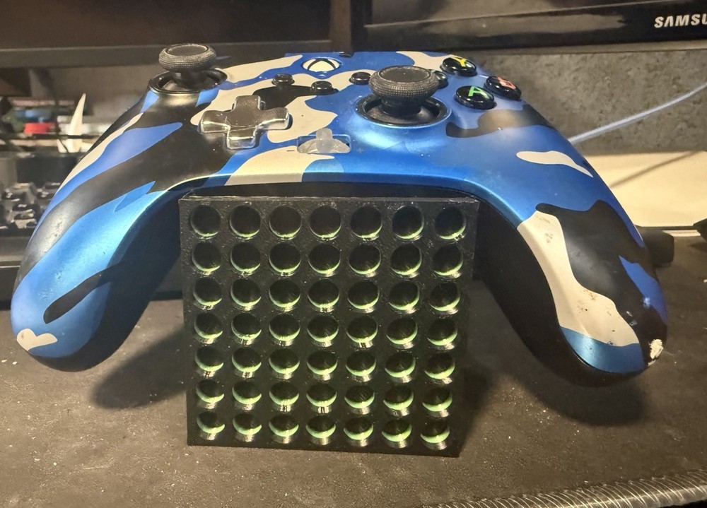 XBOX Universal Controller Stand – Plastic Stand Mount Xbox X And One