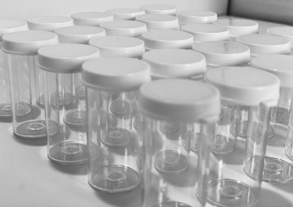 Storage Vials Plastic 25ml with white snap on cap 25 per pack