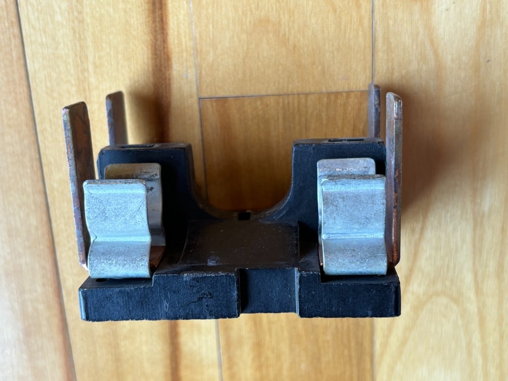 COLT NOARK 240 VOLT 60 AMP RANGE FUSE HOLDER PULL OUT