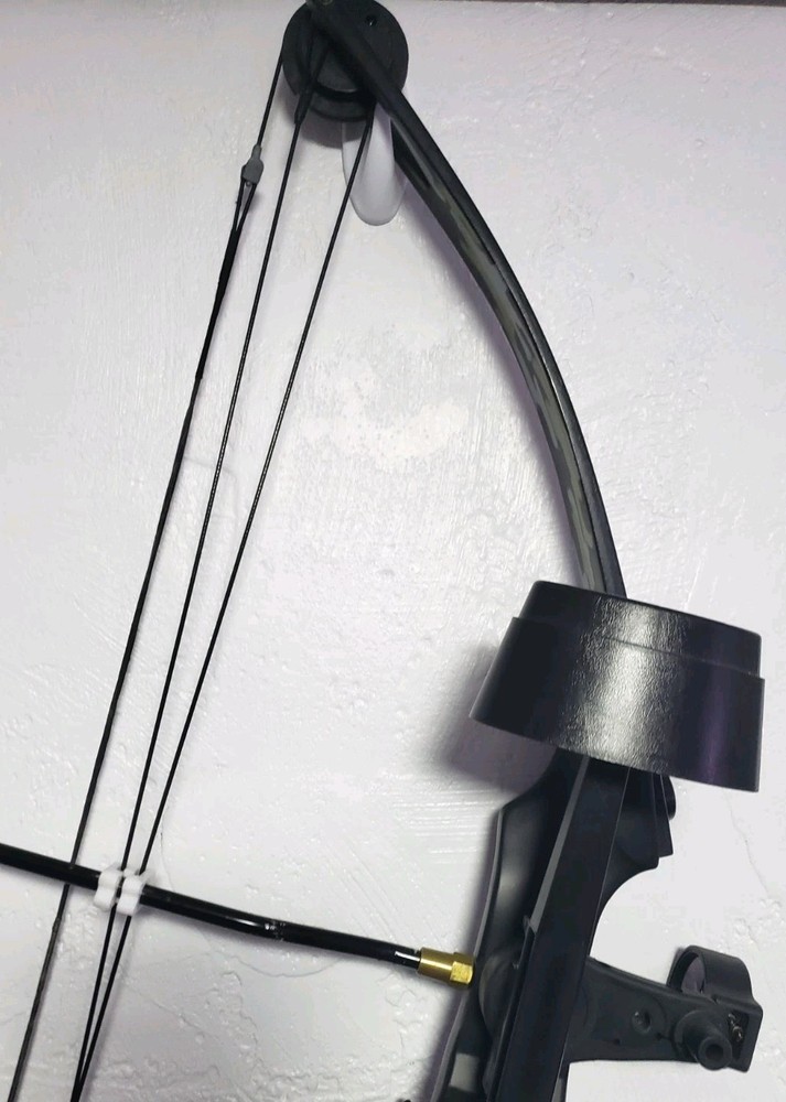 Robin Hood Compound Bow and Archery Target