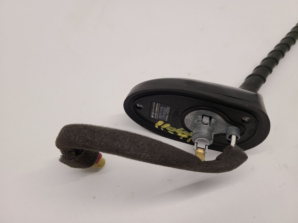 Antenna fits 2016 Hyundai Accent Grade A