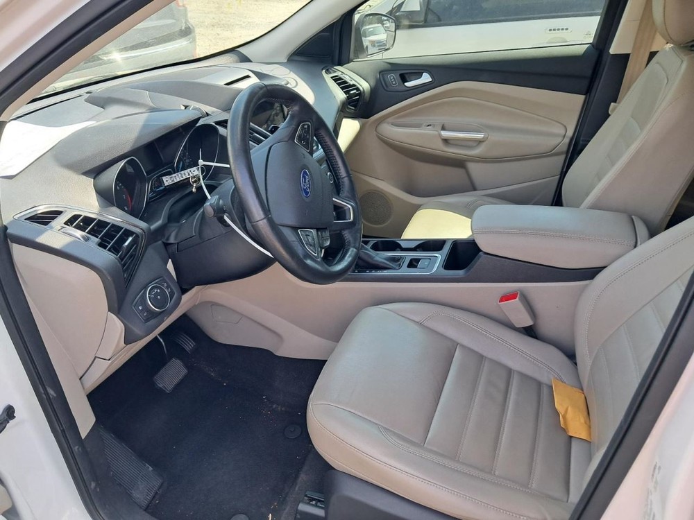 ESCAPE 2018 Glove Box 4800513